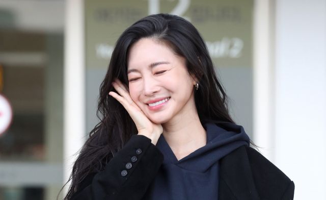 가수 겸 배우 NS윤지(김윤지)가 임신했다. 사진은 지난해 12월 영화 ‘리프트(Lift): 비행기를 털어라’ 홍보를 위해 미국 뉴욕으로 출국한 가수 겸 배우 김윤지. /사진=스타뉴스