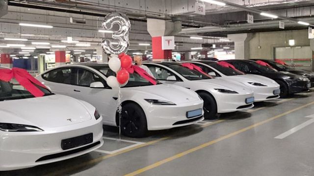 테슬라 코리아가 경기도 광명 테슬라 딜리버리 센터에서 '업그레이드 모델(Mode)l 3'의 고객 인도를 시작했다./사진제공=테슬라 코리아