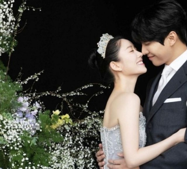 이다인이 이승기와 결혼사진을 7일 공개했다./사진=이다인 SNS