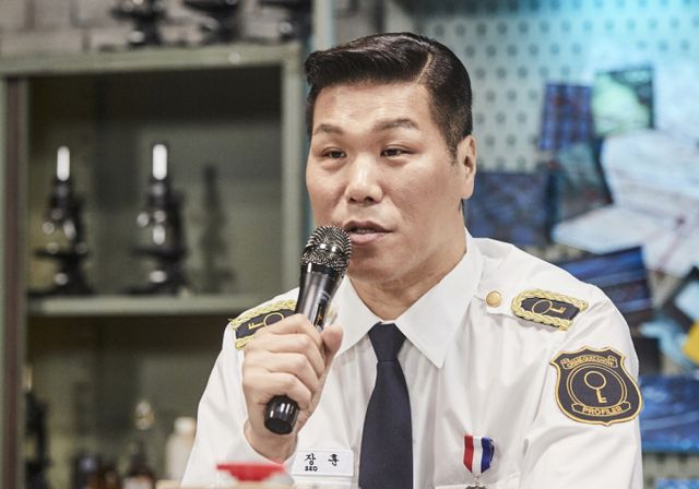 방송인 서장훈이 모친상을 당했다. 사진은 지난 2022년 6월 경기 고양시 블러썸미디어 스튜디오에서 진행된 디스커버리 채널 코리아, AXN 예능프로그램 '풀어파일러' 촬영 현장공개에서 취재진 질의에 답한 방송인 서장훈. /사진=머니투데이