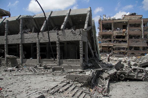 이스라엘 정부가 노동력 부족을 개선하기 위해 외국인 노동자 관련 법안을 개선한다. 사진은 전쟁으로 폐허가 된 가자지구 풍경. /사진=로이터