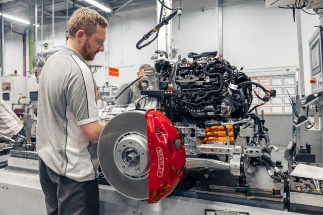 벤틀리 울트라 퍼포먼스 하이브리드 파워트레인 /사진=벤틀리 