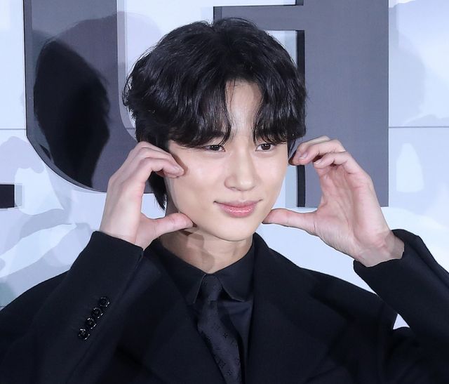 배우 변우석이 유퀴즈에 출연해 화제다. 사진은 변우석이 지난 2022년 '20세기 소녀' 제작보고회에 참석해 포즈를 취하고 있는 모습. /사진=머니투데이