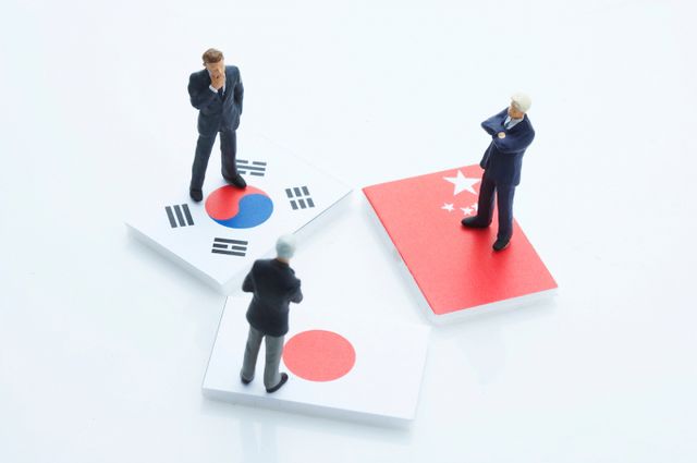 기시다 후미오 일본 총리가 4년 반 만에 열리는 한중일 3국 정상회의 참석을 위해 한국을 방문한다. 이날 3국은 양자 회담을 갖고 양국 정상 간 소통을 더욱 강화하기로 합의할 전망이다. 사진은 기사와 직접적인 관련 없음. /사진=이미지투데이