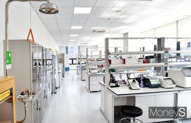 아트블러드의 새로운 양재동 사옥 연구소 전경. 이곳에서 아트블러드는 바이오블러드의 대량생산 시설을 구축하고 2027년 내 미국 임상 진입을 목표했다. /사진=임한별 기자