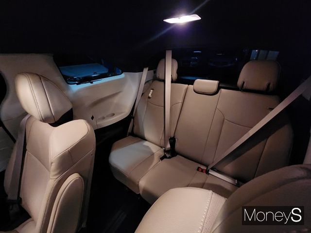 3열 공간은 성인 두 명이 앉으면 나쁘지 않다. /사진=박찬규 기자