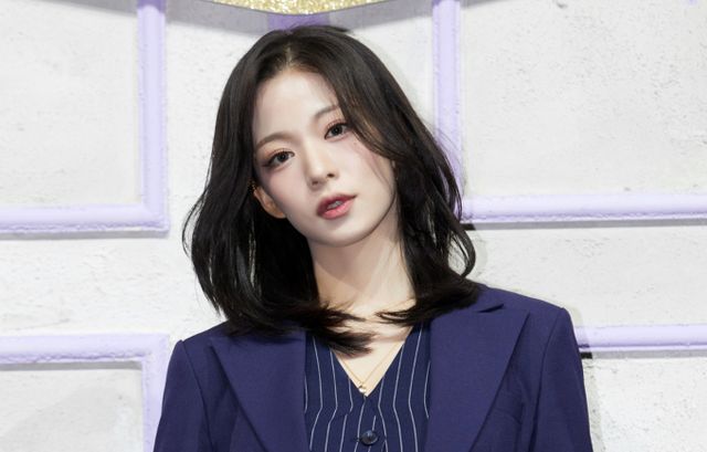 그룹 프로미스나인 이채영이 긴공백기에 대해 아쉬움을 토로했다. 사진은 지난 2022년 1월 서울 한남동 블루스퀘어에서 진행된 미니 4집 'Midnight Guest' 발매 기념 미디어 쇼케이스에 참석한 걸그룹 프로미스나인 멤버 이채영. /사진=플레디스 제공