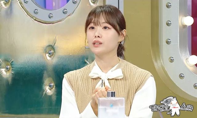 송지은이 예비 남편 박위에게 참다 참다 ‘이것’을 커밍아웃 했다고 밝혀 모두를 놀라게 만든다. /사진='라디오스타' 제공