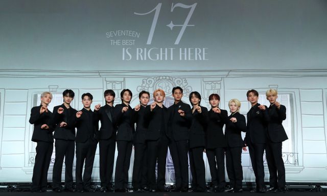 그룹 세븐틴 측이 17만원 대 고가의 앨범 판매 소식을 전한 뒤 팬들의 반발이 거세지자 "가격 표기 오류였다"며 뒤늦게 수정했다. 사진은 지난달 서울 영등포구 여의도 콘래드 호텔에서 열린 세븐틴 베스트 앨범 '17 IS RIGHT HERE' 발매 기념 글로벌 기자간담회에 참석한 그룹 세븐틴. /사진=뉴시스