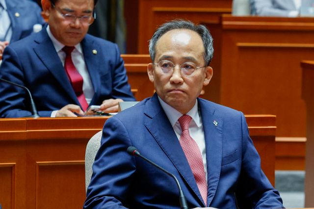 추경호 국민의힘 원내대표가 12일 고 채상병 모친에게 다음달 19일 전까지 사건 조사가 종결되게 하겠다는 서한을 보냈다. 사진은 추 원내대표가 12일 서울 여의도 국회에서 열린 의원총회에 참석한 모습. /사진=뉴스1