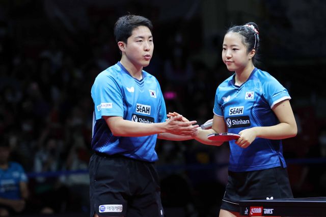탁구 국가대표 임종훈-신유빈조가 2024 파리올림픽 탁구 혼합복식 2시드를 획득하기 위해 일본팀과 경쟁한다. 사진은 지난해 9월 2023 국제탁구연맹(ITTF)-아시아탁구협회(ATTU) 평창아시아탁구선수권대회 혼합 복식 준결승전 당시의 임종훈-신유진 조. /사진=뉴시스(2023 평창아시아탁구선수권대회 조직위원회)