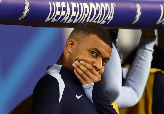 킬리안 음바페가 결장한 프랑스가 네덜란드와의 유로 2024 조별리그 2차전에서 0-0으로 비겼다. 사진은 네덜란드전에서 벤치를 지킨 음바페. /사진=로이터