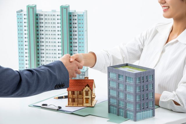  부동산 회복의 지표인 전국 주택 거래량이 늘었지만 부동산 시장 반등으로 이어지긴 힘들 것이라는 전망이 나온다. /사진=이미지투데이 