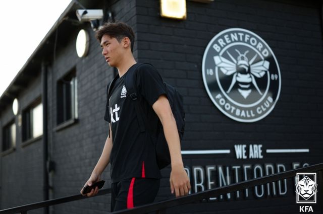 잉글랜드 프리미어리그 브렌트퍼드 소속 수비수 김지수가 1군 무대를 밟게 됐다. /사진=대한축구협회(뉴시스)