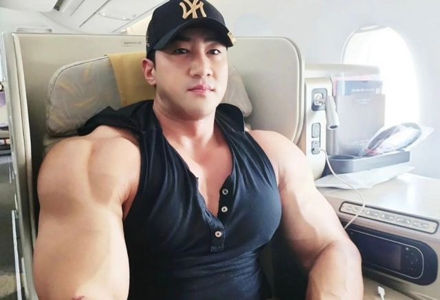 재판부가 여성 지인을 폭행한 혐의를 받고 있는 황철순씨에게 1심에서 징역 1년을 선고했다. 사진은 헬스 트레이너인 황씨의 모습. /사진=황철순 인스타그램 캡처