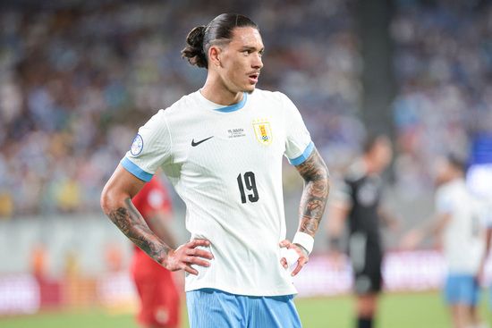 콜롬비아와의 2024 코파 아메리카 4강전에서 패한 후 관중석으로 올라가팬들과 난투극을 벌인 다윈 누녜스(우루과이)에 대한 남미축구연맹의 진상조사가 시작됐다. 사진은 이번 대회 미국와의 조별라운드에서의 누녜스. /사진=로이터