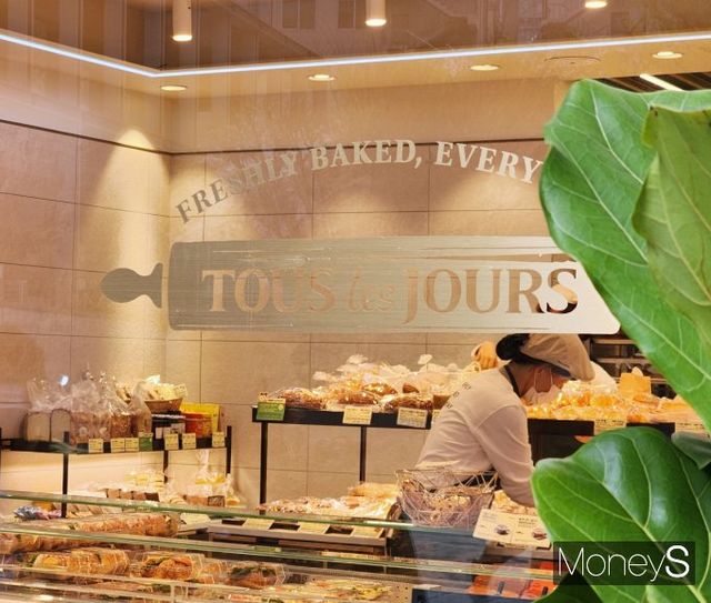 대한상공회의소가 올해 1월 시행한 '20023년 프랜차이즈산업 실태조사'에 따르면 가맹점당 평균 3.8명의 고용 창출효과가 있고 폐점률도 낮은 것으로 집계됐다. /사진=황정원 기자