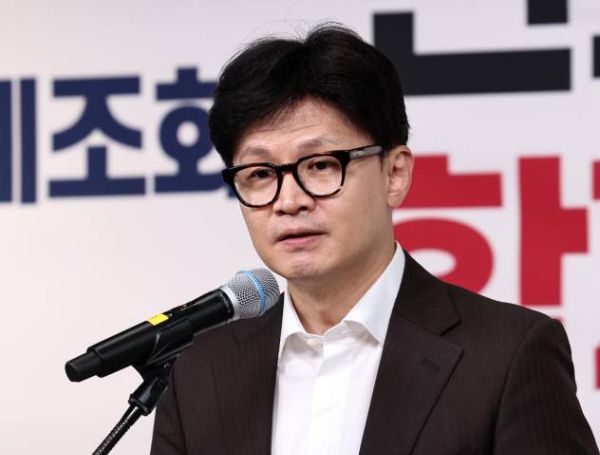 한동훈 국민의힘 대표가 26일 오전 서울 여의도 중앙당사에서 열린 사무처당직자 월례조회에서 인사말을 하고 있다./사진=뉴스1