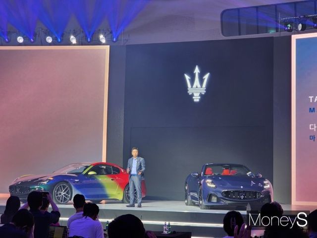 마세라티 코리아가 '뉴 그란투리스모(New GranTurismo)'와 '뉴 그란카브리오(New GranCabrio)'를 국내 최초로 공개했다./사진=박찬규 기자