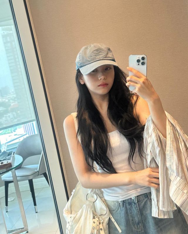 사진=엄지 인스타그램