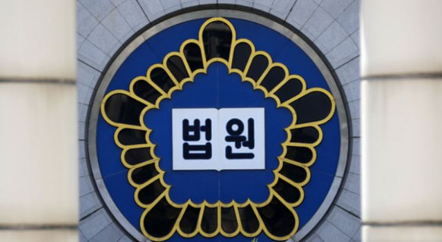 아파트 이웃을 일본도로 살해한 혐의를 받는 30대 남성에 대한 구속영장 심사를 진행한다. /사진=뉴시스