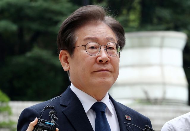 이재명 더불어민주당 당대표 후보가 윤석열 정권이 친일 행보를 보이고 있다며 강도 높게 비판했다. 사진은 이 후보의 모습. /사진=뉴스1