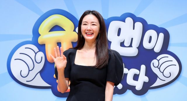 배우 최지우가 슈퍼맨이 돌아왔다에 출연해 시험관 시술 실패 경험을 털어 놓는다. 사진은 지난 6월 열렸던 슈퍼맨이 돌아왔다 11주년 기념 새 단장 기자간담회에 참석했던 최지우. /사진=뉴시스