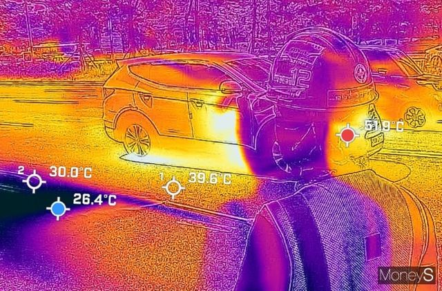 경기 북부와 강원 북부, 경남 남해안에도 2일 오전 10시부터 '폭염경보'가 확대 발령됐다. 사진은 지난달 31일 서울 여의도 증권거리 및 버스환승센터 주변에서 열화상 카메라로 바라본 서울 도심. /사진=임한별 기자