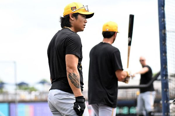 피츠버그 파이리츠 소속 외야수 배지환이 메이저리그 복귀 한달 만에 다시 마이너리그행 통보를 받았다. 사진은 지난 3월(현지시각) 미국 플로리다주 노스포트에서 훈련 중인 피츠버그 파이리츠 소속 외야수 배지환. /사진=로이터