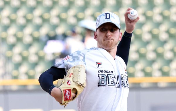 브랜든의 부상 복귀 시점은 아직 알려진 바 없다. 사진은 브랜든이 지난 6월 NC전에서 역투하는 모습. /사진=뉴스1