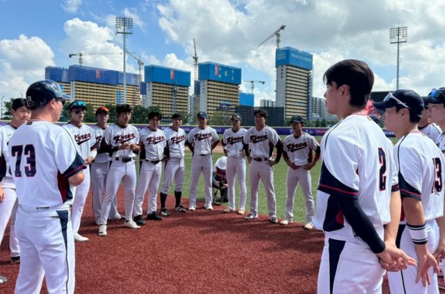 최태원 경희대 감독이 이끄는 한국 대표팀이 23세 이하(U-23) 야구월드컵에서 일본에 1-2로 역전패해 3·4위 결정전 진출에 실패했다. /사진=대한야구소프트볼협회
