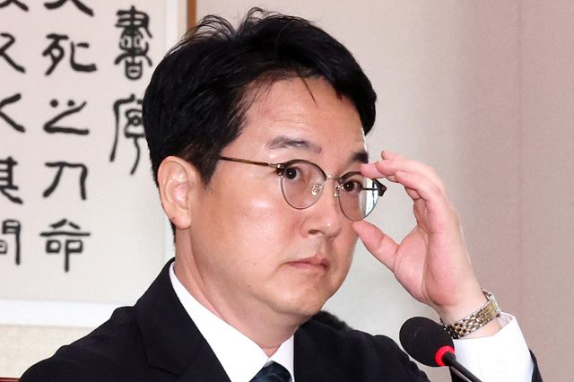 심우정 신임 검찰총장이 임기 첫날인 16일 연휴기간 업무 공백에 대비할 것을 주문했다. 사진은 심우정 검찰총장이 지난 3일 서울 여의도 국회에서 열린 법제사법위원회의 인사청문회에 참석한 모습. /사진=뉴시스