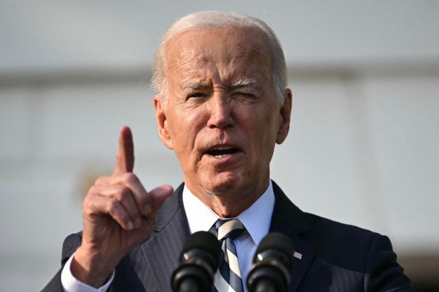 조 바이든 미국 대통령이 암살 시도를 당한 도널드 트럼프 전 대통령의 안전을 확보하는 데 필요한 모든 조치를 하라고 지시했다.사진은 조 바이든 미국 대통령이 지난 9일(현지시각) 워싱턴 백악관에서 열린 장애인법(ADA) 기념 행사에 참석해 연설을 하고 있는 모습. /사진=뉴스1(워싱턴AFP)