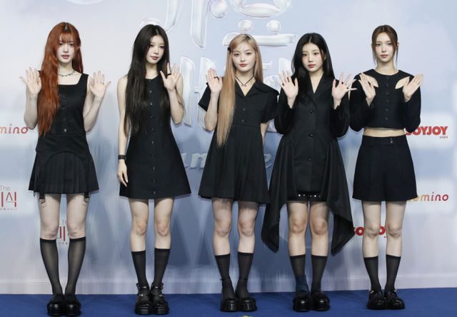 걸그룹 아일릿의 신곡 스포일러가 주목된다. 사진은 지난 7일 2024 SBS 가요대전 서머 블루카펫 행사에 참석한 아일릿. /사진=뉴스1