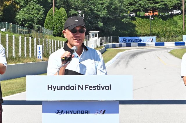 정의선 현대차그룹 회장이 '현대 N 페스티벌'을 찾아 선수들과 소통했다. /사진=독자제공