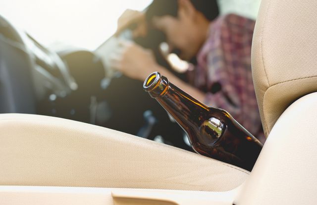 공군 운전병이 군용 승용차로 음주운전을 하다가 군대 내 시설물을 파손했다. /사진=이미지투데이