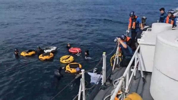 경남 거제시 앞바다에서 레저 활동 중 실종된 프리다이버 9명이 실종 2시간 만에 전원 구조됐다. /사진=뉴스1(통영해양경찰서 제공)