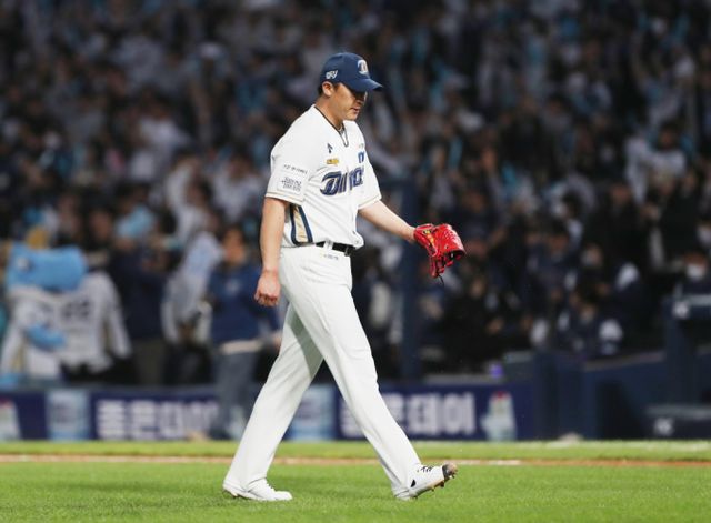 자유계약선수(FA)를 선언한 이용찬과 김성욱, 문성현이 1월까지도 계약에 실패했다. 사진은 2024시즌 NC다이노스에서 활약한 이용찬의 모습. /사진=뉴스1