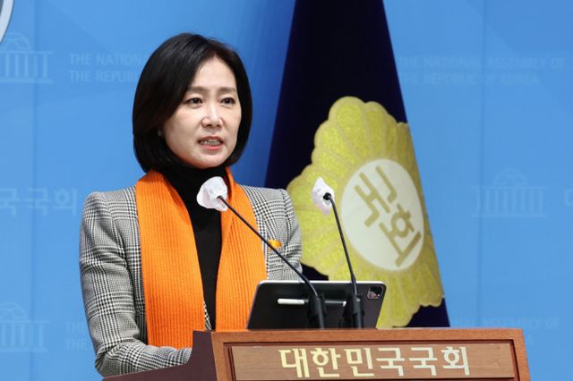 허은아 개혁신당 대표와 이준석 의원 간 '당권 분쟁'이 진흙탕 싸움으로 번지고 있다. 사진은 지난 12일 기자회견 모습. /사진=뉴시스