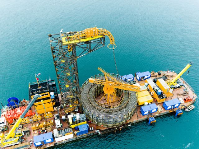 LS전선이 미국 해상풍력단지에서 해저케이블을 시공하고 있다. / 사진=LS전선