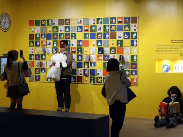 미피의 탄생 70주년을 기념해 열린 '미피와 마법 우체통' 전시회가 관람객들의 뜨거운 호응을 얻고 있다. 사진은 서울 종로구 인사센트럴뮤지엄에서 열린 '미피와 마법우체통' 전시회. /사진=머니투데이