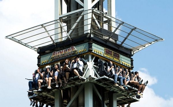 롯데월드 어드벤처가 번지드롭, 회전그네, 머킹의 회전목마 운영을 다음달 2일부로 종료한다. 사진은 번지드롭의 모습. /사진=롯데월드 어드벤처 홈페이지 캡처