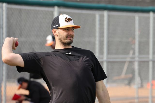 한화 이글스 최악의 외국인 투수 중 한명인 버치 스미스가 재취업에 성공했다. 사진은 2022년 2월18일 한화 스프링캠프에 참여한 버치 스미스의 모습. /사진=뉴스1