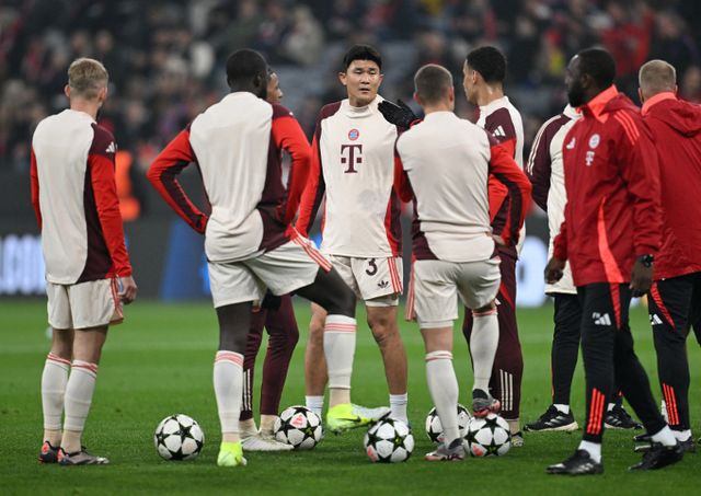 FC바이에른 뮌헨에서 활약 중인 김민재가 건강 회복을 위해 다음 경기에 결장할 예정이다. 사진은 소속팀 바이에른 뮌헨 선수들과 훈련 중인 김민재의 모습. /사진=로이터