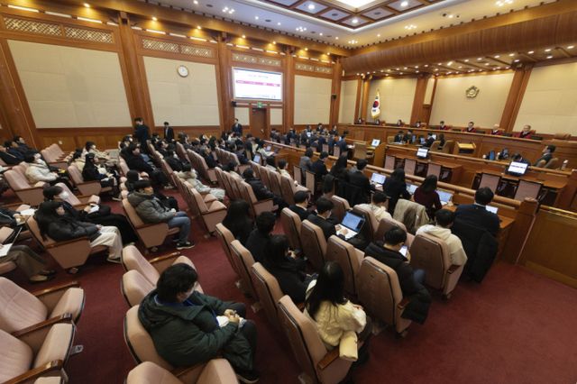 헌법재판소가 윤석열 대통령 측의 탄핵심판 변론기일 연기 요청을 받아들이지 않았다. 사진은 헌법재판소 모습. /사진=뉴스1
