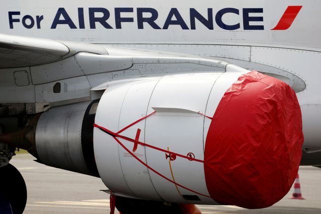 성범죄 용의자의 다수가 남성이라는 이유로 혼자 비행기를 탑승한 아동 옆에 남성 승객을 못앉게 하는 항공사의 정책이 논란이다./사진=로이터