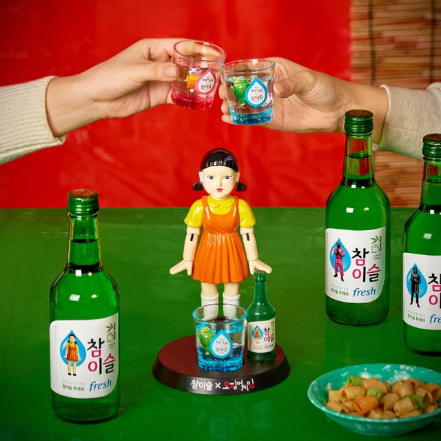 하이트진로의 '참이슬 오징어 게임 에디션'이 완판됐다. /사진=하이트진로