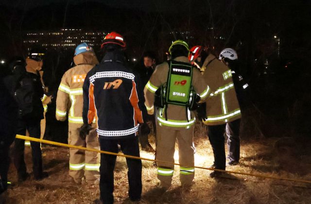 윤 대통령에 대한 체포영장 집행 작전이 한창이던 당시 보수 성향커뮤니티에 올라온 선동 글이 논란이 되고 있다. 사진은 과천청사 분신 사건 발생현장 모습. /사진=뉴스1