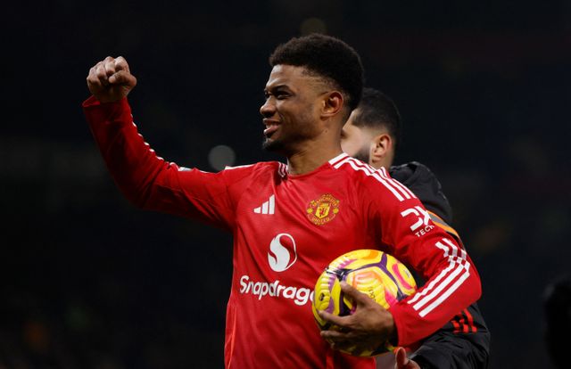 맨체스터 유나이티드가 아마드 디알로의 해트트릭에 힘입어 꼴찌 사우스햄튼을 제압했다. 사진은 17일(한국시각) 영국 맨체스터 올드트레포드에서 열린 2024-25 잉글랜드 프리미어리그(EPL) 21라운드 사우스햄튼의 경기에서 해트트릭을 기록한 아마드 디알로의 모습. /사진=로이터