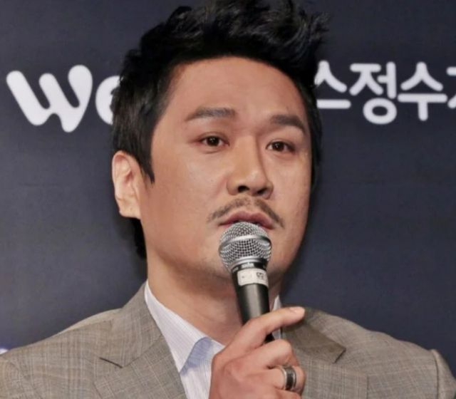 가수 JK김동욱이 외국인 정치활동 금지 위반으로 고발당했다. /사진=머니투데이DB